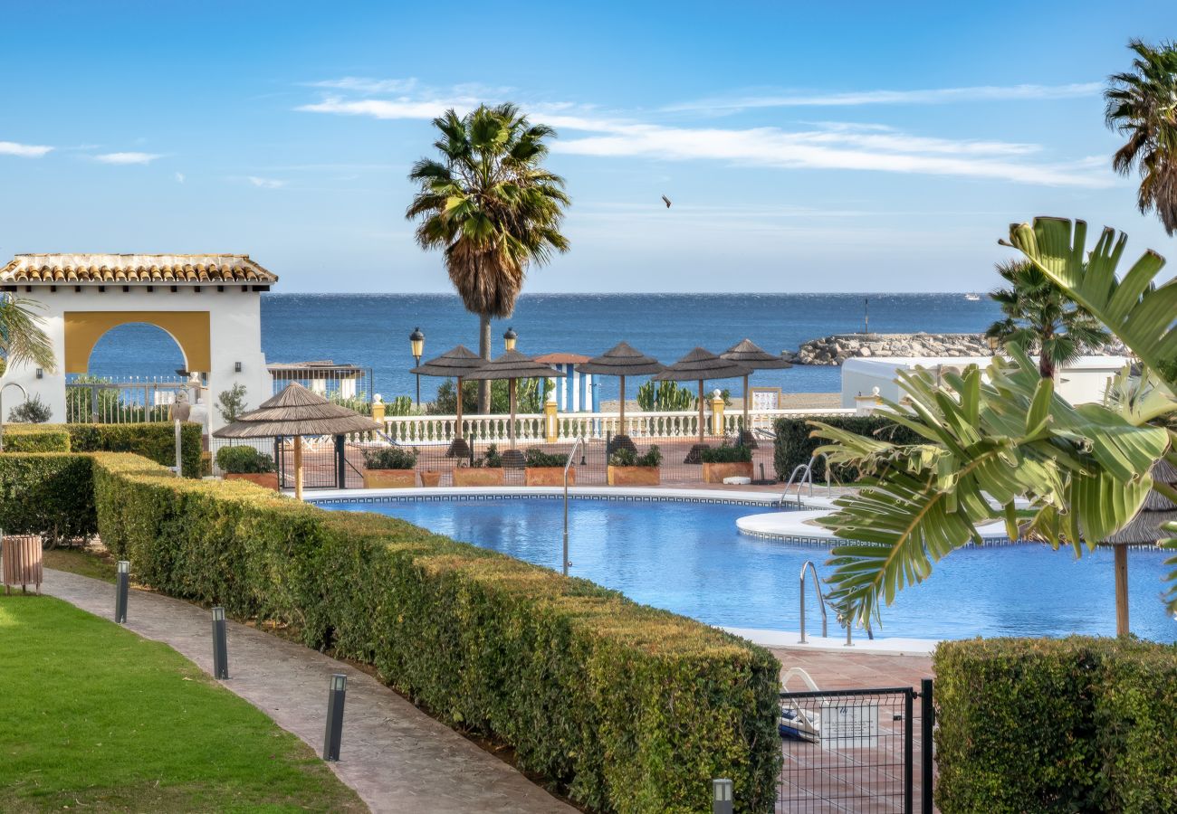 Apartamento en Manilva - Marina Duquesa 2431 Beach Front 