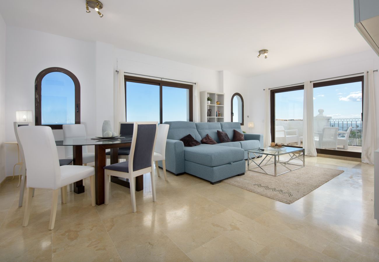 Apartamento en Manilva - Marina Duquesa 2431 Beach Front 