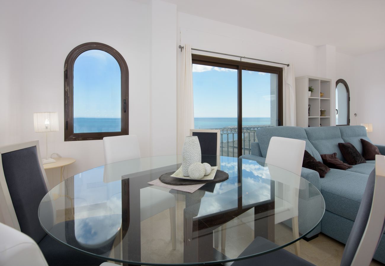 Apartamento en Manilva - Marina Duquesa 2431 Beach Front 