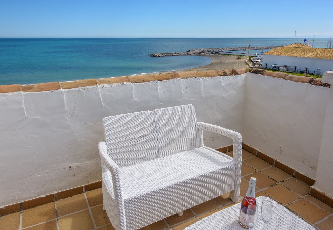 Apartamento en Manilva - Marina Duquesa 2431 Beach Front 