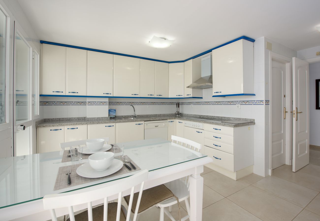 Apartamento en Manilva - Marina Duquesa 2431 Beach Front 