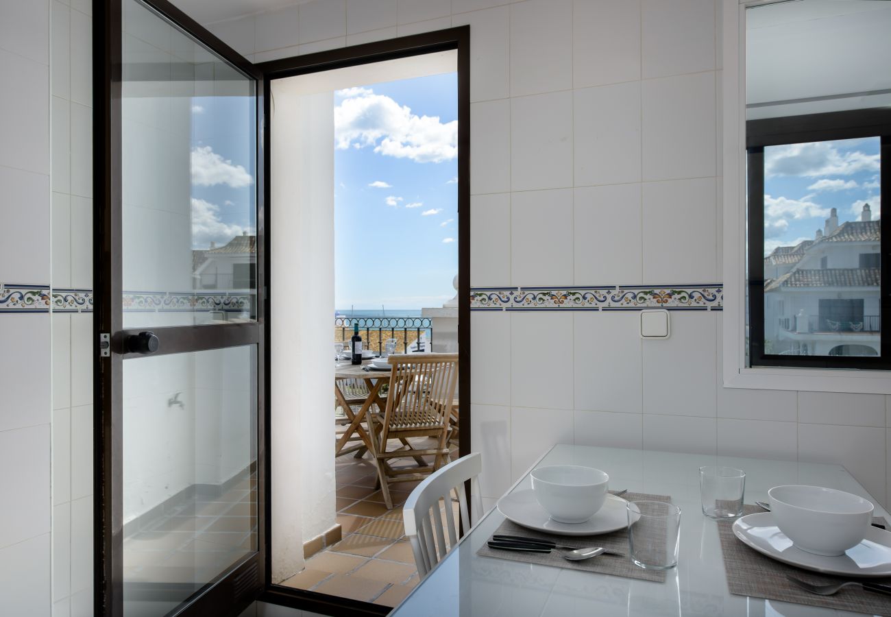 Apartamento en Manilva - Marina Duquesa 2431 Beach Front 