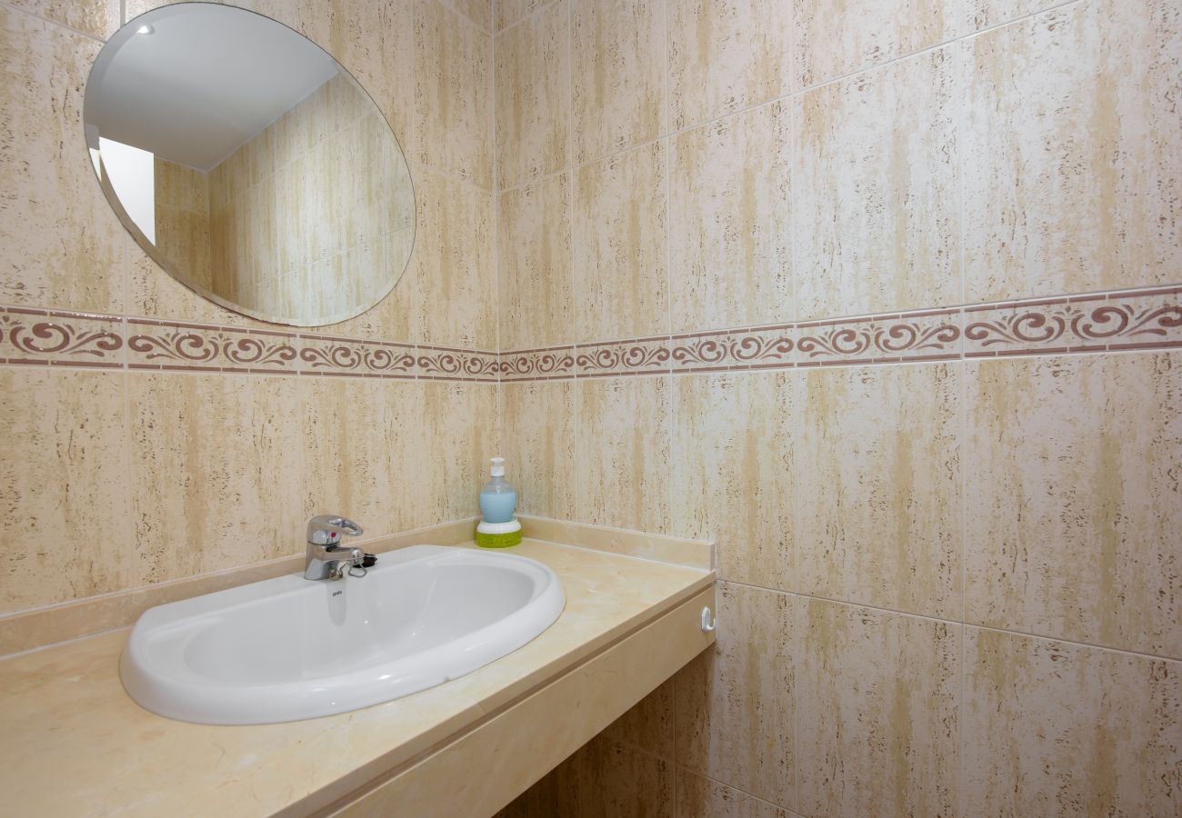 Apartamento en Manilva - Marina Duquesa 2431 Beach Front 