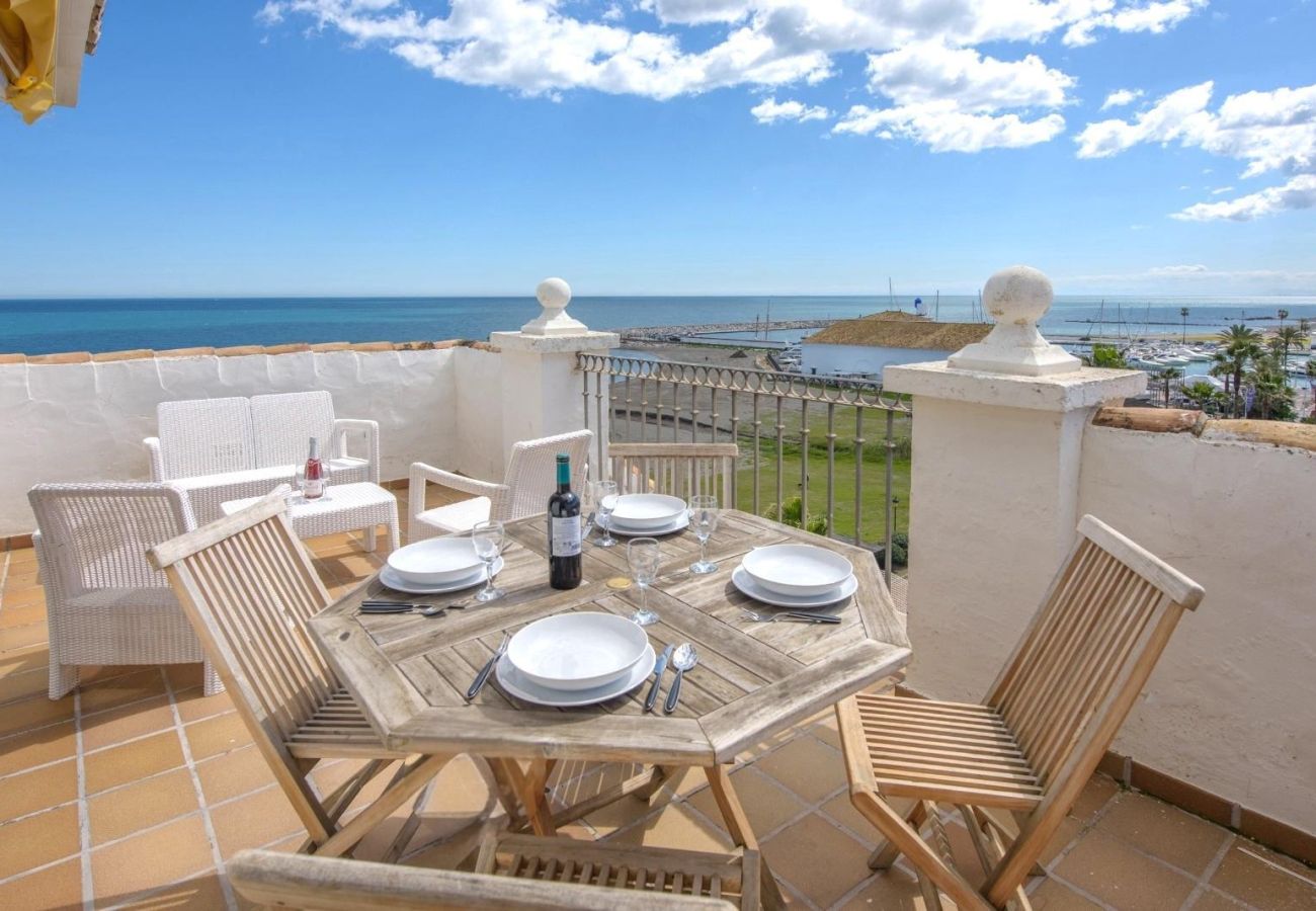 Apartamento en Manilva - Marina Duquesa 2431 Beach Front 