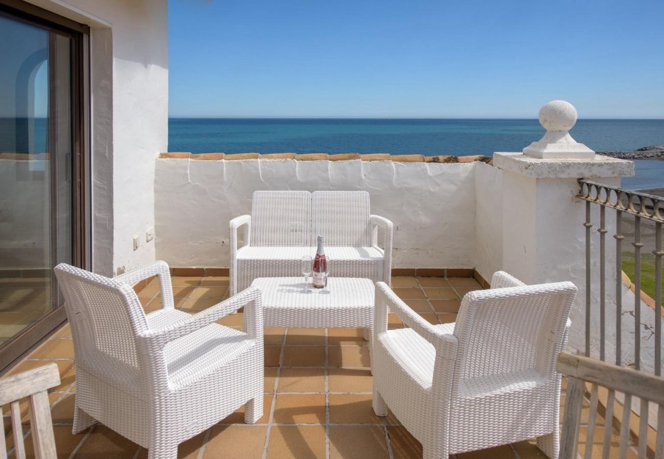 Apartamento en Manilva - Marina Duquesa 2431 Beach Front 