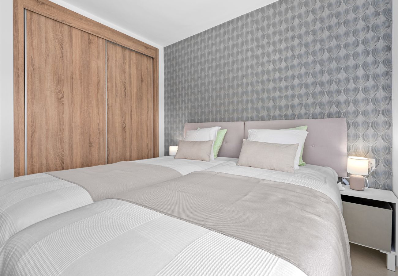 Apartamento en San Roque - EMERALD GREEN 2477 SAN ROQUE