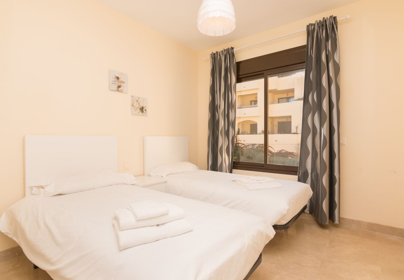 Appartement à Manilva - Duquesa Village  2114 Pool & Garden