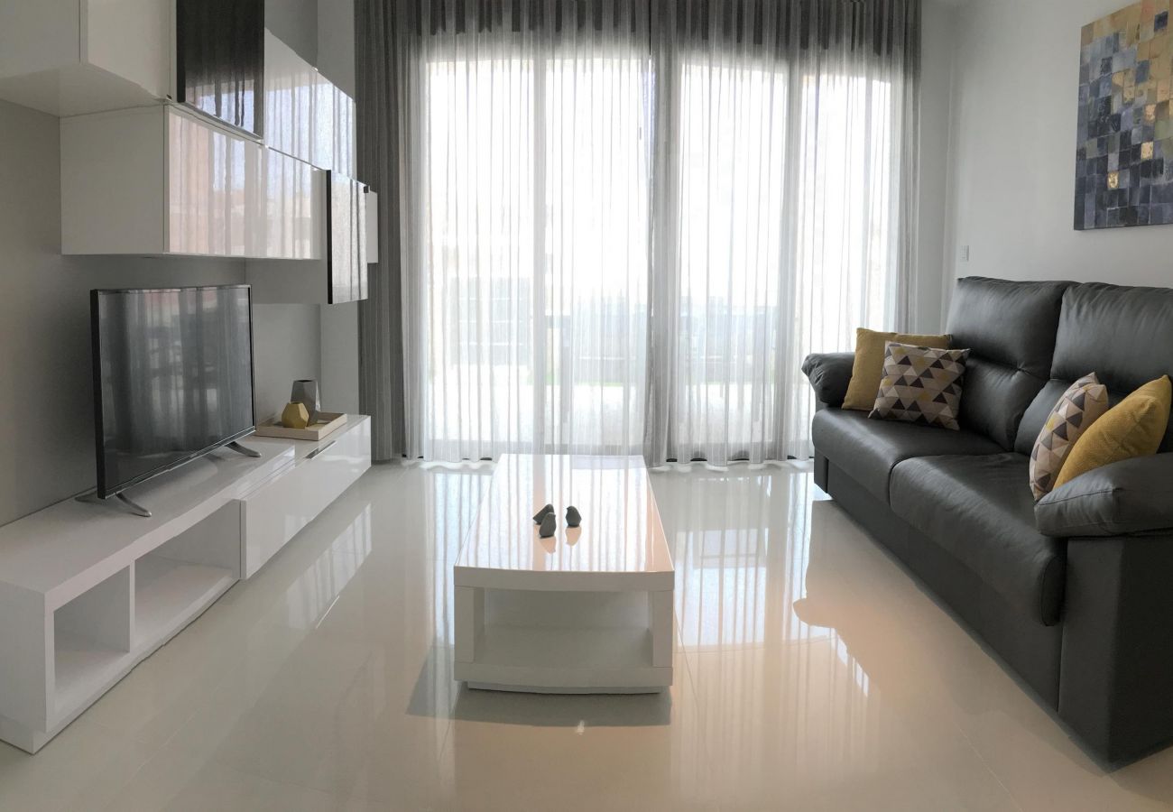 Zapholiday  –  3022  -  appartement Mil Palmeras, Costa Blanca  –   salon