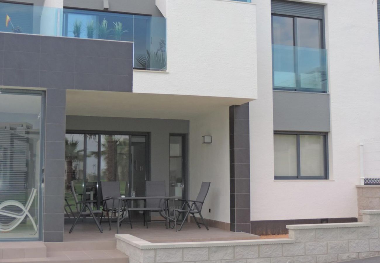 Zapholiday  –  3023  -  appartement Punta Prima, Costa Blanca  – terrace