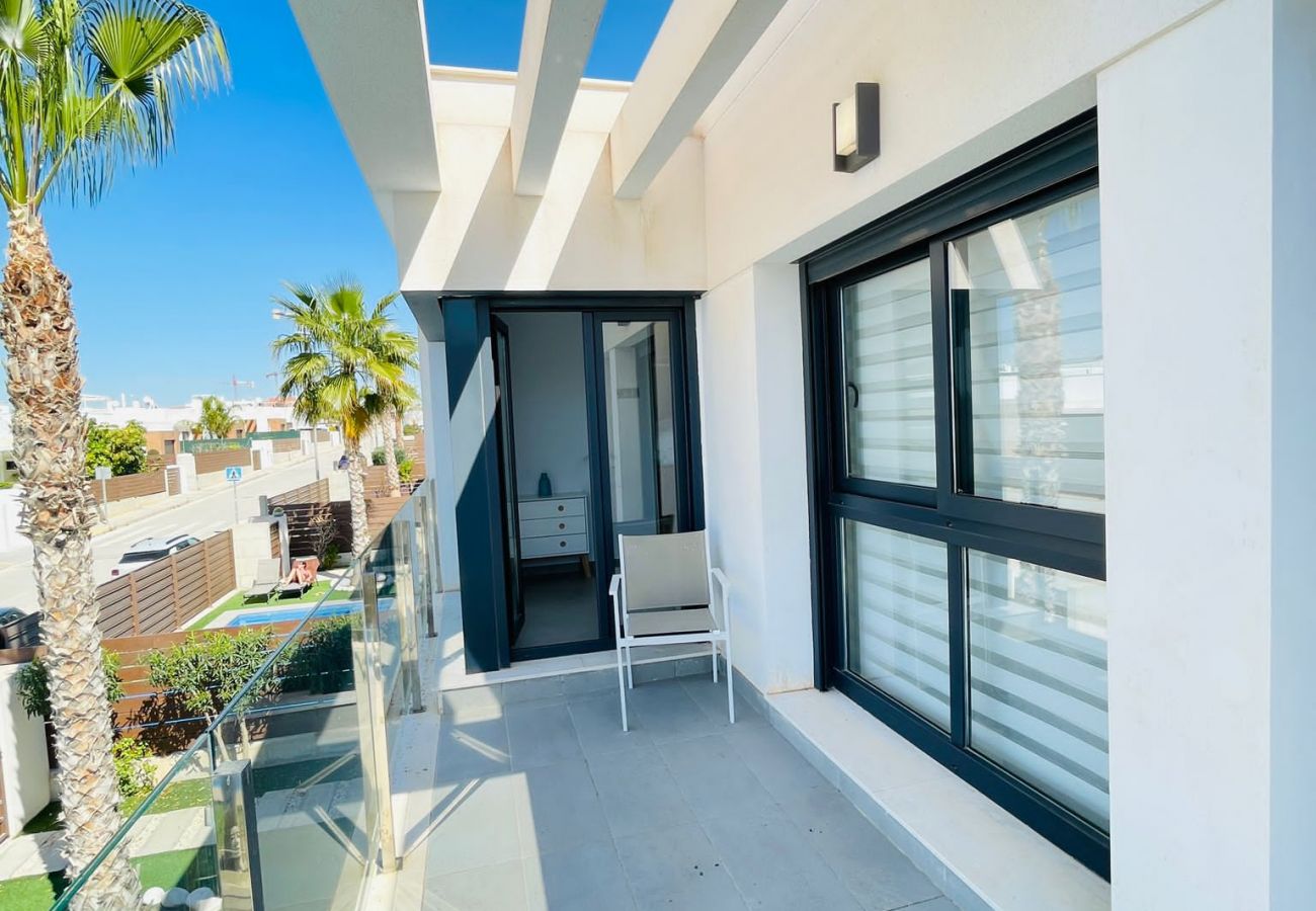Villa à Orihuela - 3032 Vistabella- Bali 3032