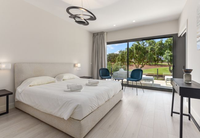 Maison à San Roque - Hoyo 17 San Roque Club 2406 Golf & Sea Maison à San Roque - Hoyo 17 San Roque Club 2406 Golf & Sea