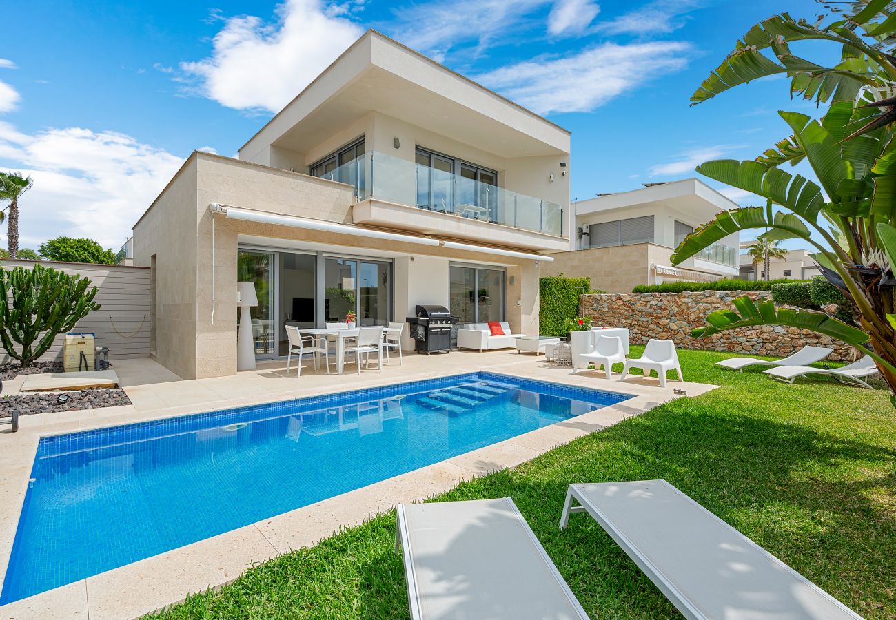 Villa à Orihuela - 3110 Villa Malibu