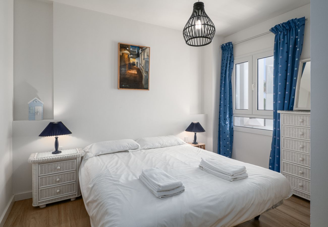 Appartement in Manilva - Playa Duquesa 2296 Pool View