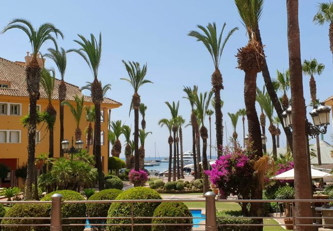 Villa in San Roque - Marina Alcaidesa 2305 Luxury House Villa in San Roque - Marina Alcaidesa 2305 Luxury House