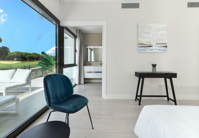 Huis in San Roque - Hoyo 17 San Roque Club 2406 Golf & Sea Huis in San Roque - Hoyo 17 San Roque Club 2406 Golf & Sea