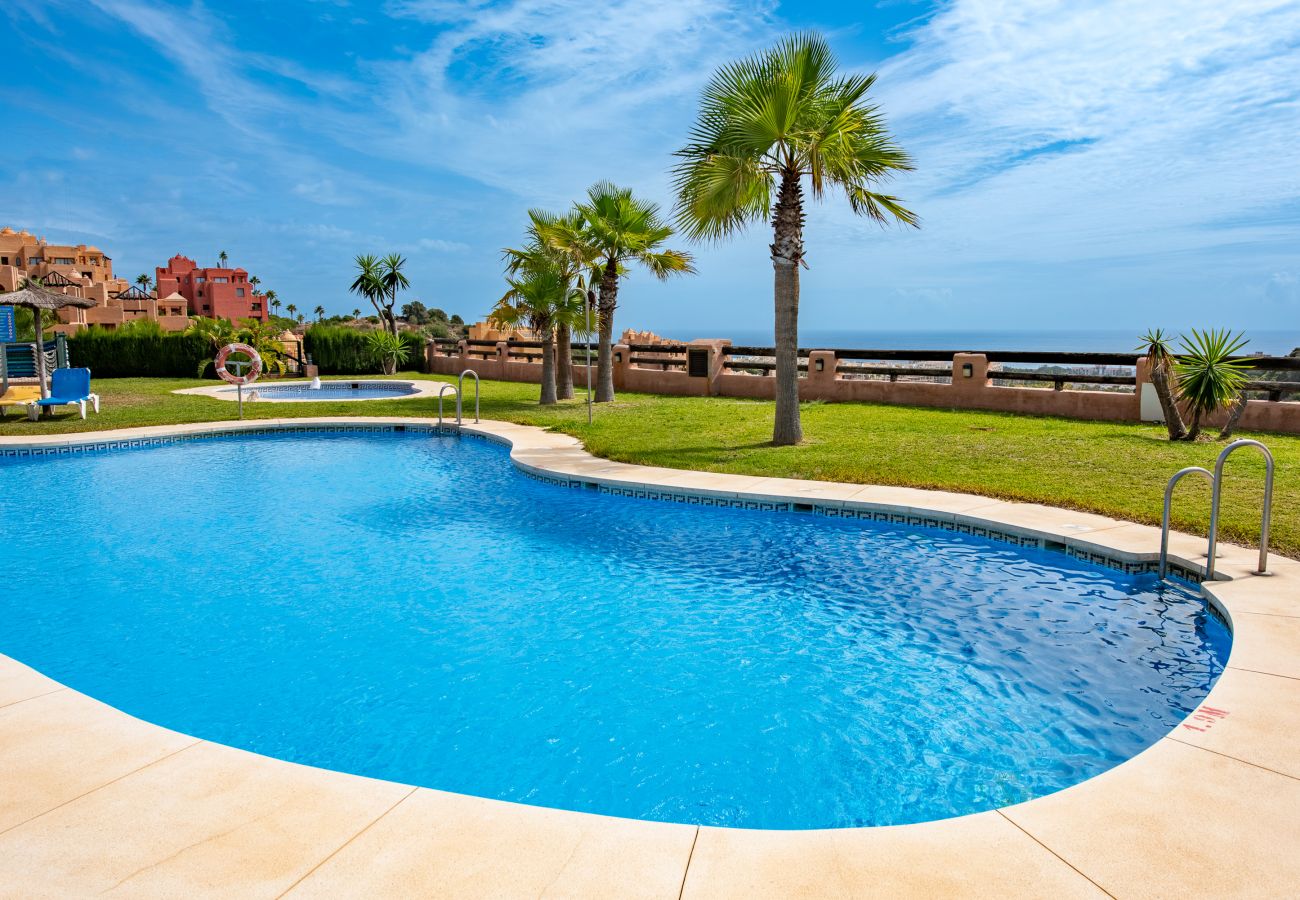 Appartement in Manilva - Coto Real Penthouse 2470 Naxos Sea-View